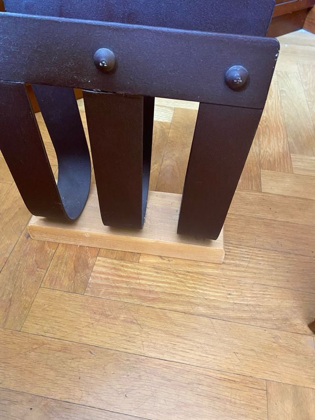 Revistero madera y metal