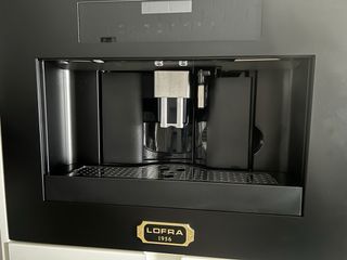 Cafetera integrada LOFRA