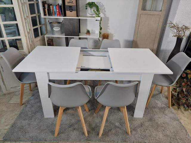 Mesa extensible + 6 sillas Blanca nordica