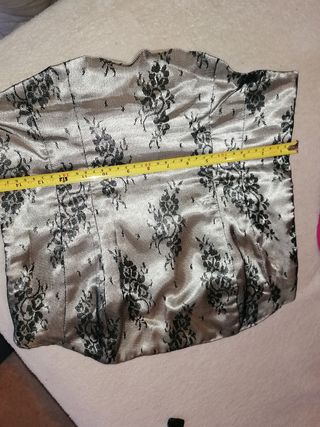 Vestido de Raso y encaje negro para even