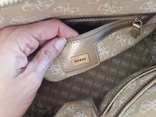 Bolso dorado guess
