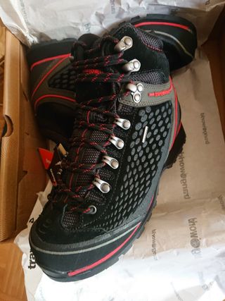 Botas Trangoworld 38 nuevas 