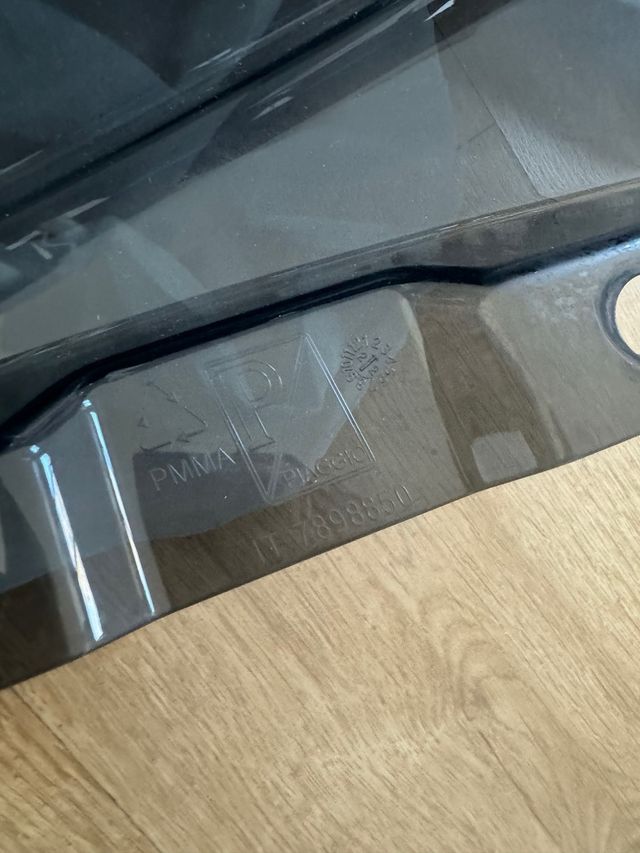 Pantalla Tintada ORIGINAL Piaggio MP3 300 hpe