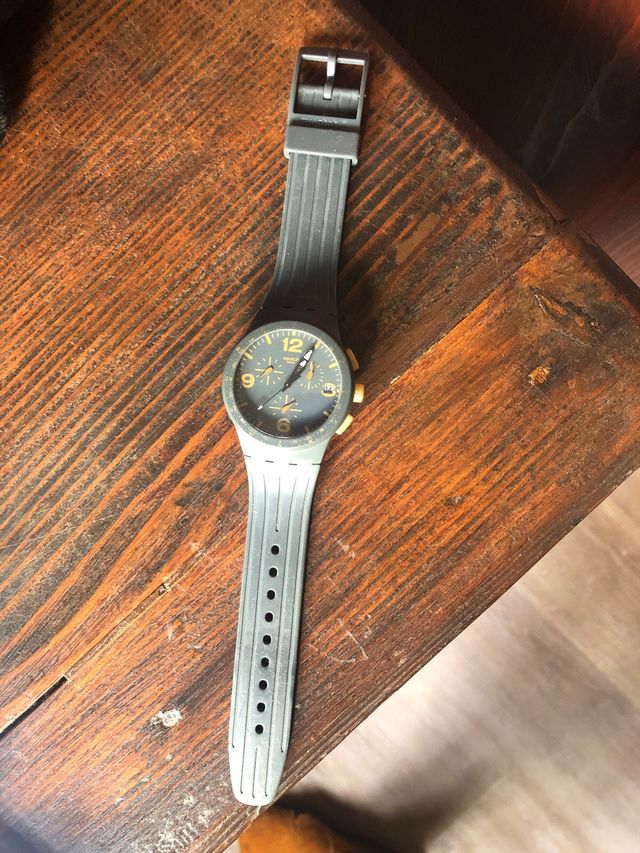 Orologio swatch resistente all’acqua