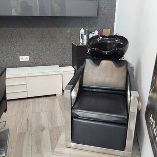 R7046568 Traspaso de Centro de Uñas en Terrassa