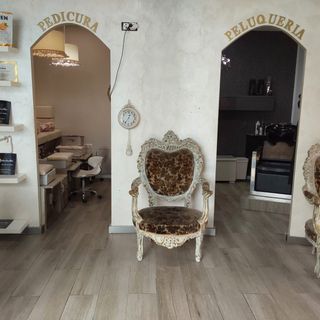 R7046568 Traspaso de Centro de Uñas en Terrassa