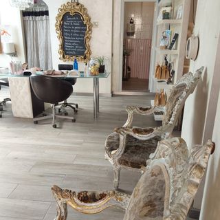 R7046568 Traspaso de Centro de Uñas en Terrassa