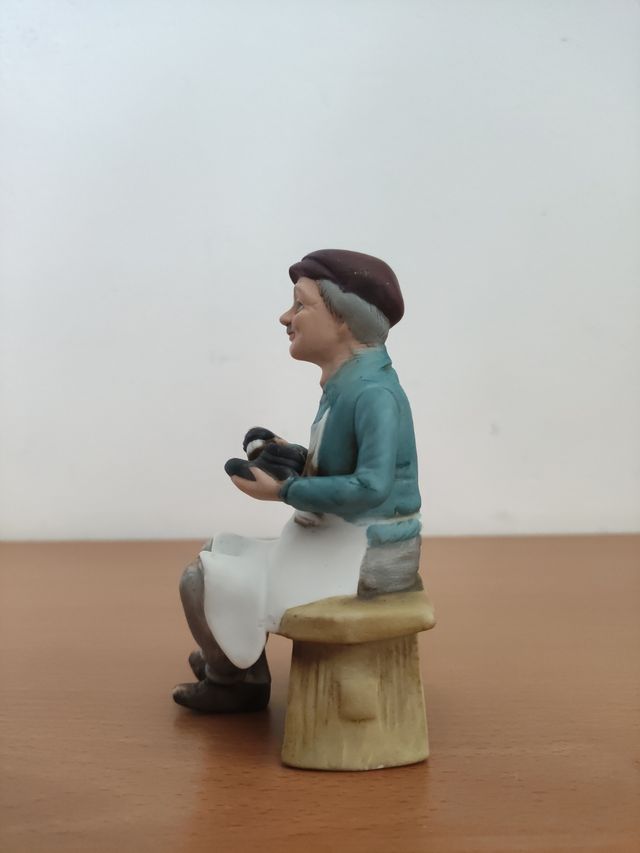 Figura anciano cerámica