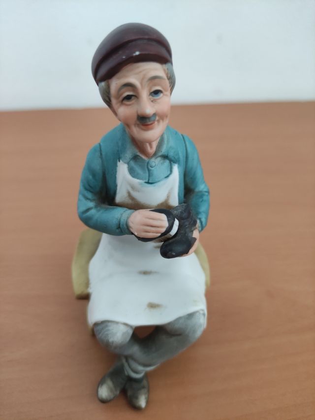 Figura anciano cerámica