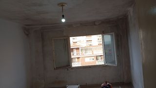 Se ofrese pintor