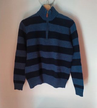 Jersey azul con rayas