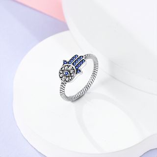 Anillo mano de Fátima 