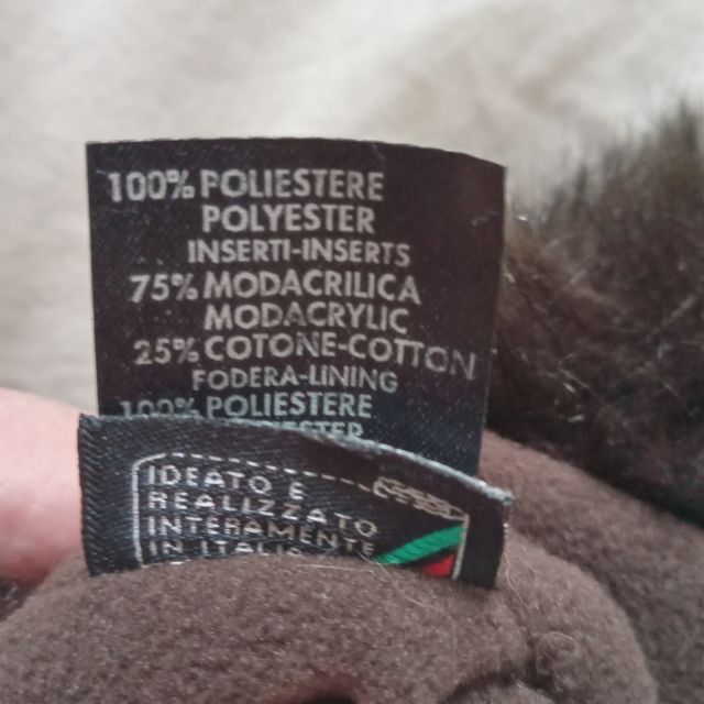 Cappello impermeabile marrone