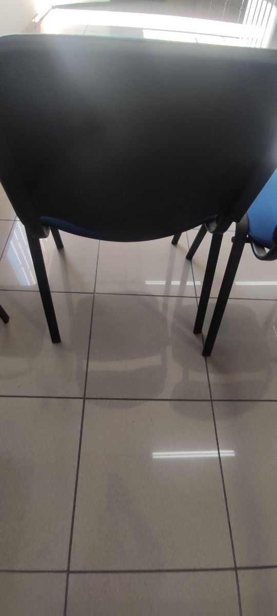 Silla azul para oficina y casa