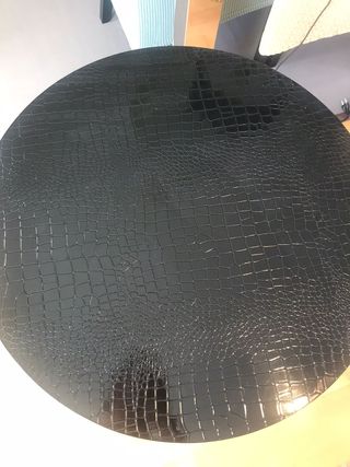 Mesa auxiliar y lámpara salon