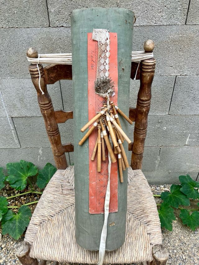 COJIN ENCAJES DE BOLILLOS