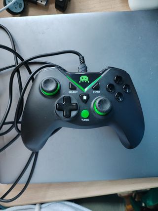 Mando Xbox series X S freaks and geeks