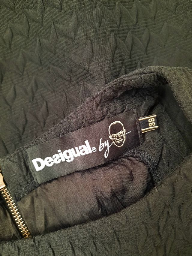 Vestido negro de Desigual