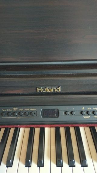 PIANO ELÉCTRICO ROLAND