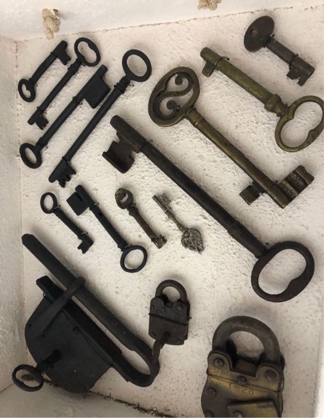 Antigua coleccion candados y llaves