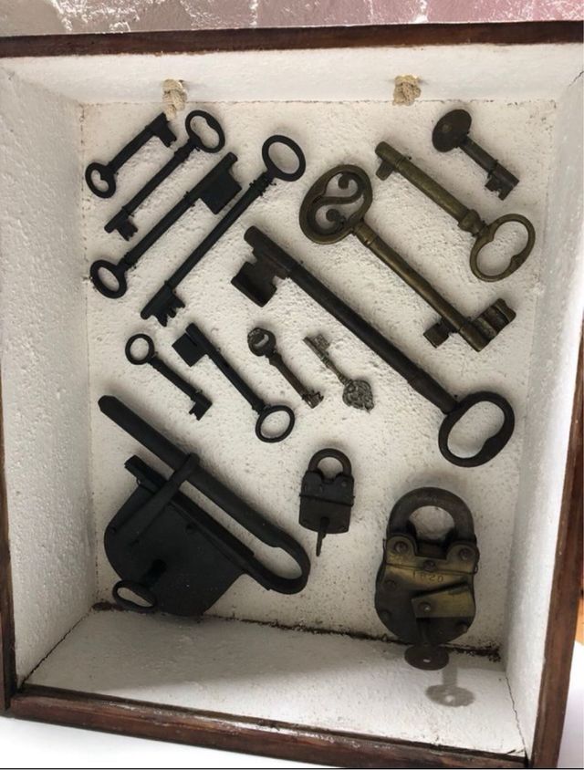 Antigua coleccion candados y llaves