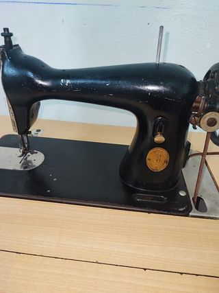 Maquina de coser Singer