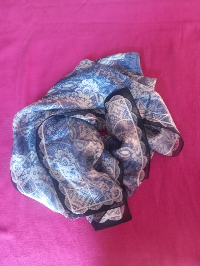 Fular de seda de Oscar de la Renta