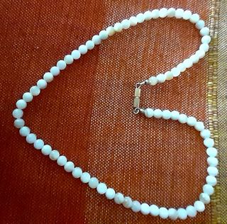 Collar  bolas cuarzo blanco unisex 