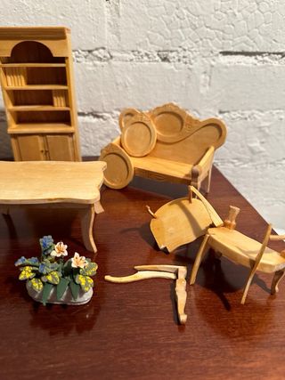 Lote de juguetes para casita de muñecas