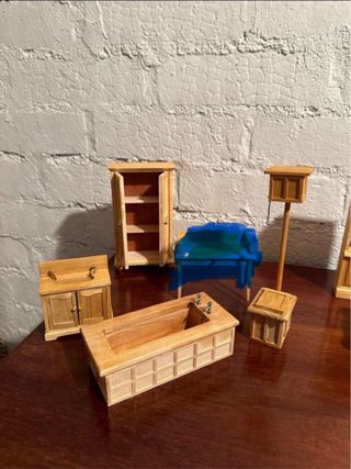 Lote de juguetes para casita de muñecas