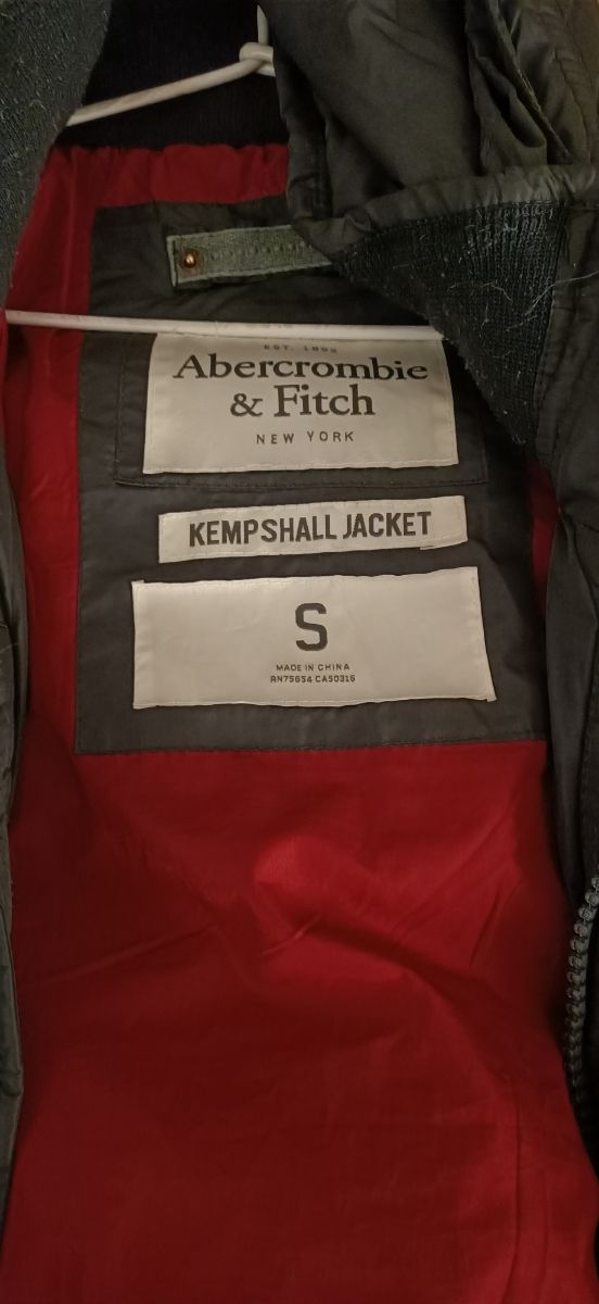 Abrigo de plumas Abercrombie and Fitch