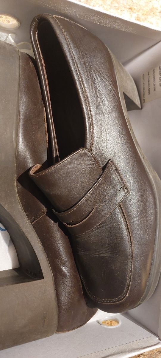 Mocasin zapato de tacón de piel