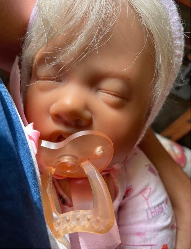 Bebe realista , EEUU