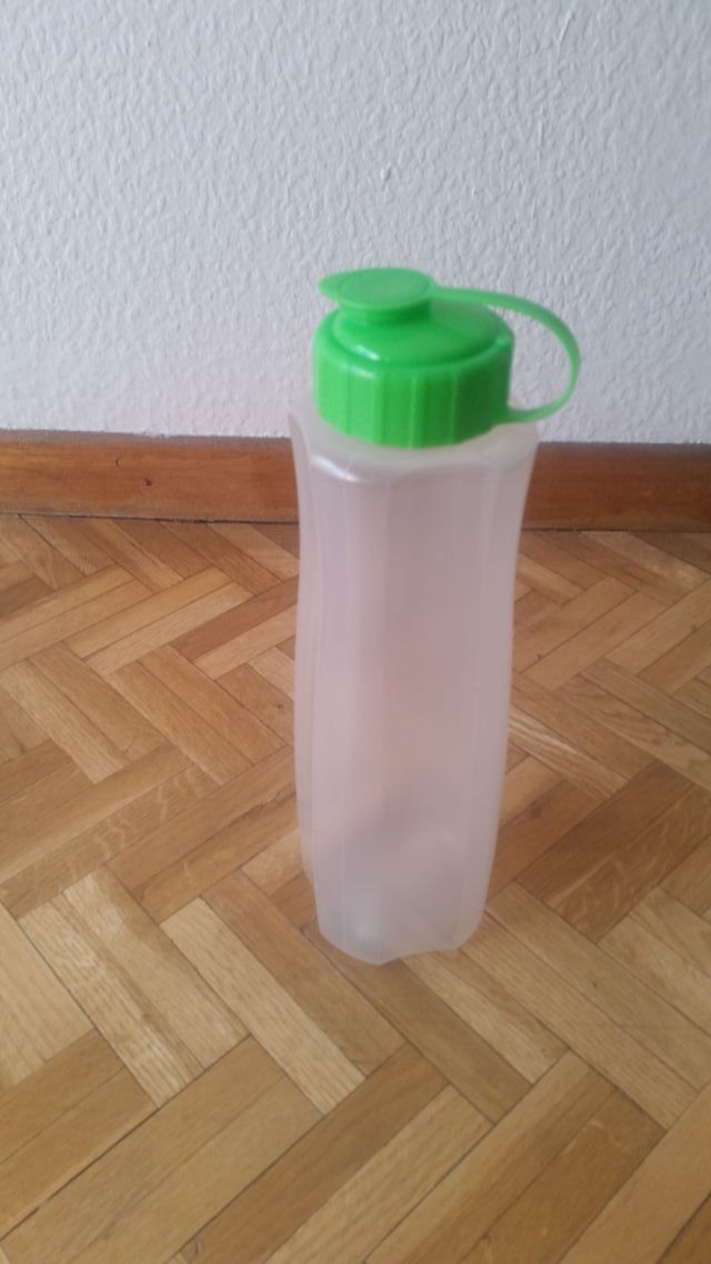 Botella tupper plástico 1,5 litros