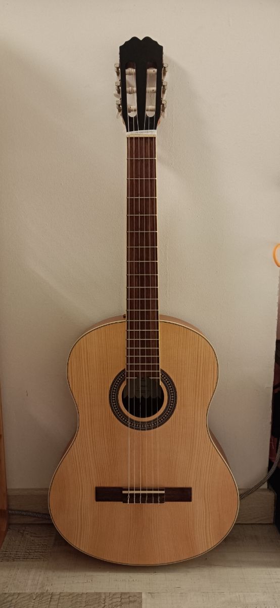 Guitarra clásica Admira Java