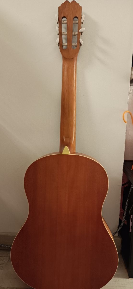 Guitarra clásica Admira Java