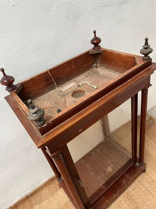 Urna para imagen religiosa.