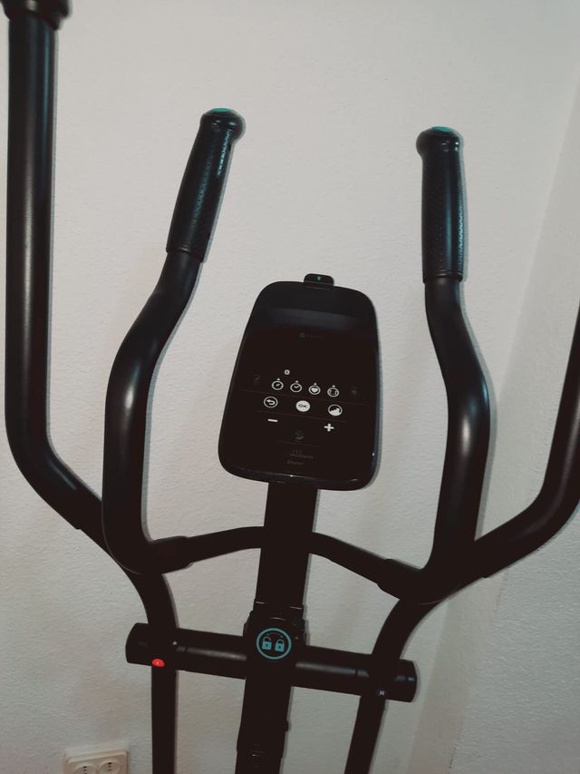 Bicicleta eliptica marca domyos (4 usos)