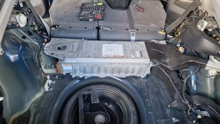 Servicio técnico en baterías hibridas