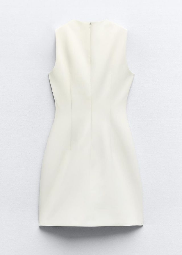 Vestido entallado trabilla