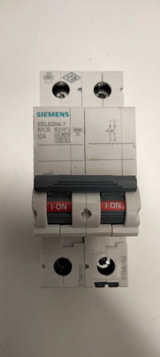 Interruptor magnetotérmico Siemens 2p 4A