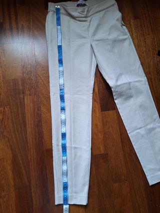 Pantalón crudo pitillo Mango talla 34