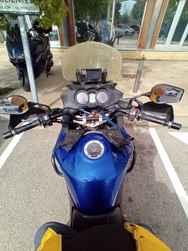 SUZUKI V-STROM DL 650  LISTA PARA LA AVENTURA  ;-)