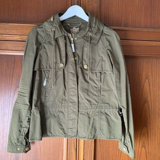 Parka verde militar Massimo Dutti