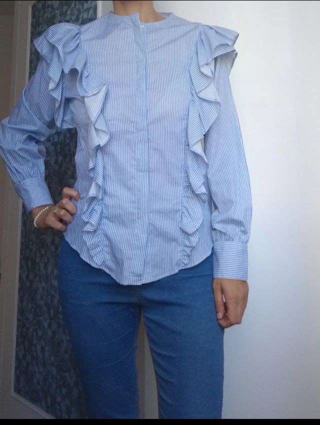 Camicia a righe con volant Zara