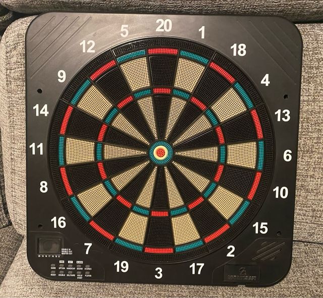 DIANA ELECTRICA CON DARDOS