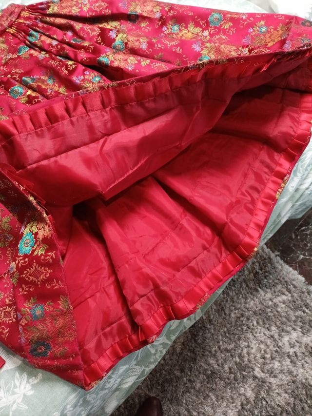 FALDA fallera niña rojo intenso y retal