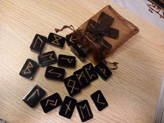 Runas vikingas personalizables 
