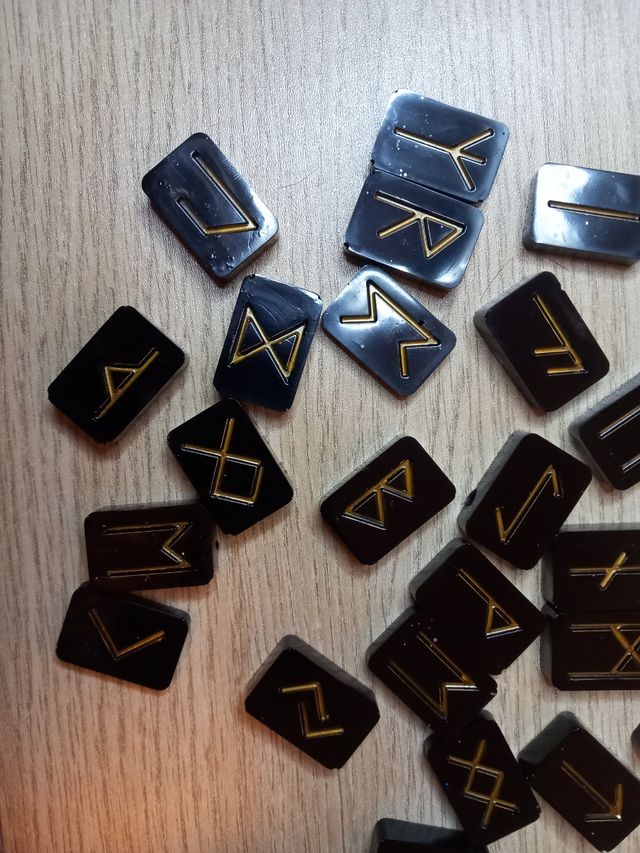 Runas vikingas personalizables 