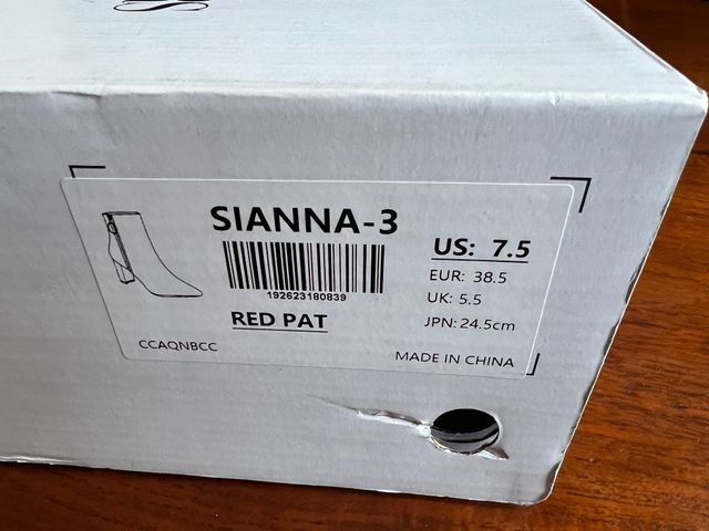 Dream Pairs Botas rojas tacón alto.